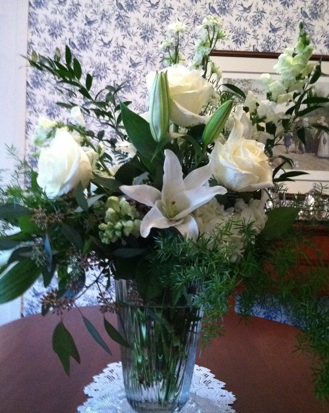 Flowers_White_Roses_Lily