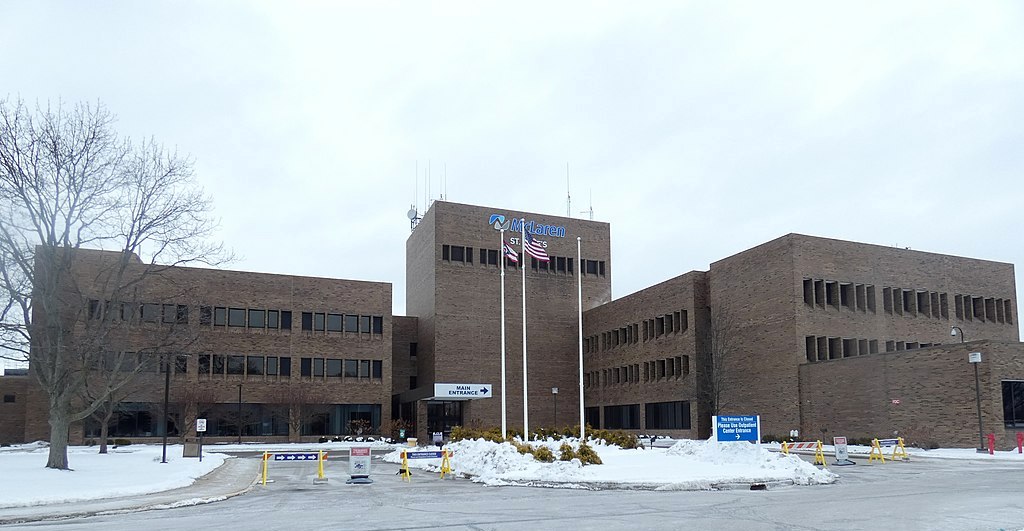 McLaren_St._Lukes_Hospital_Front_Entrance_February_2021_cropped