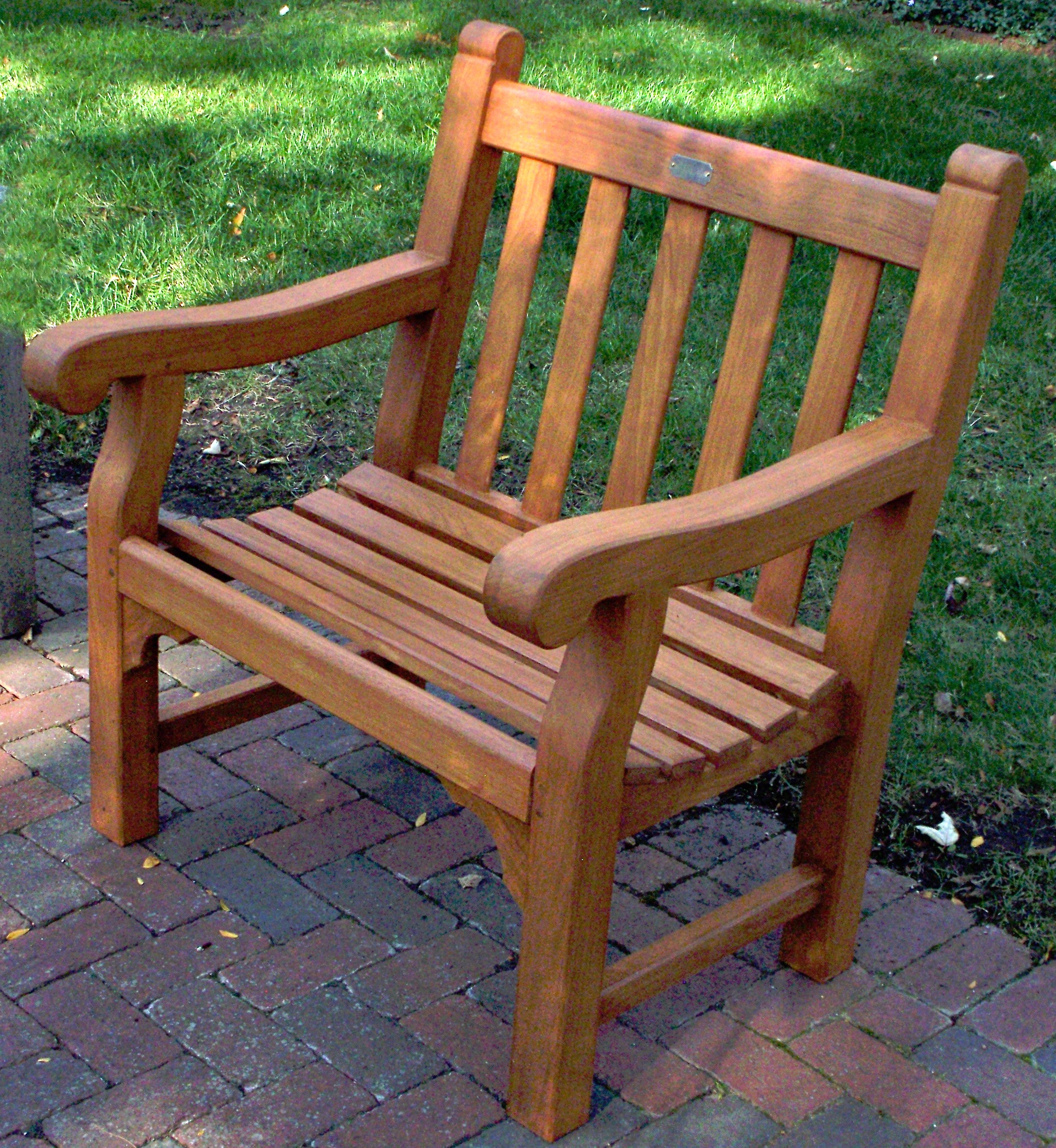 Photo_DONALD_F_BAUMGARTNER_Memorial_Bench_diagonal
