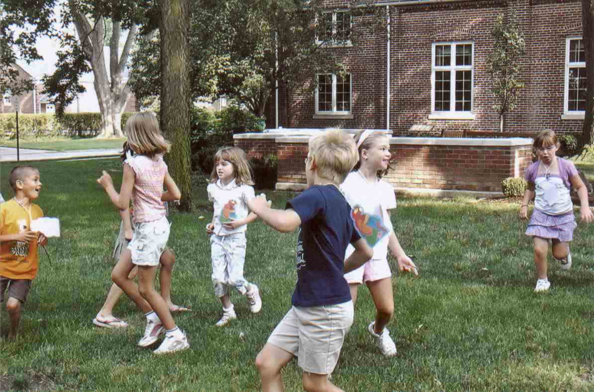 08_20060700_VBS_Sarah_Sawyer_long_pants